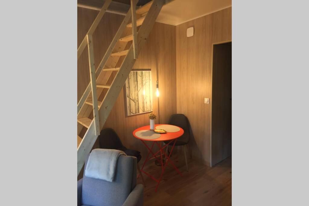 Adorable Cabane Dans Un Espace Boise Saint-Junien Exterior photo